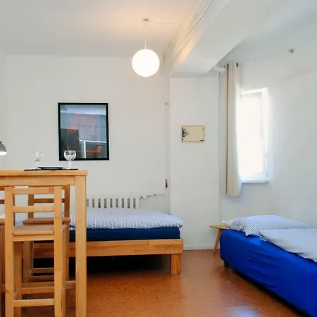 Apartment über Dem Kino Toni *