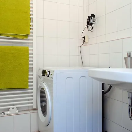 Apartment über Dem Kino Toni