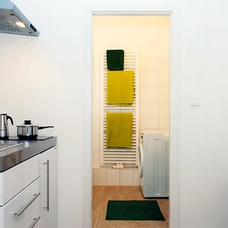 über Dem Kino Toni *