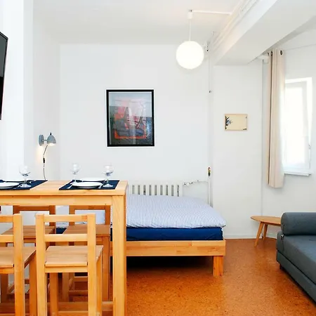 über Dem Kino Toni Apartamento