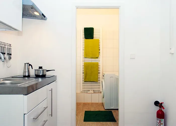 über Dem Kino Toni *