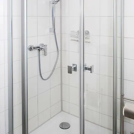 Ueber Dem Kino Toni *